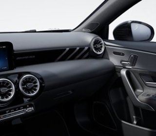 <p>Mercedes-AMG Clase A Hatchback</p>