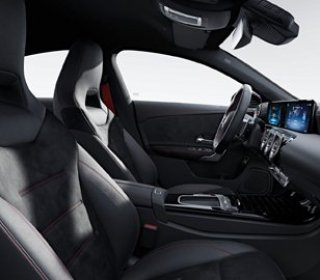 <p>Mercedes-AMG CLA Coupé</p>